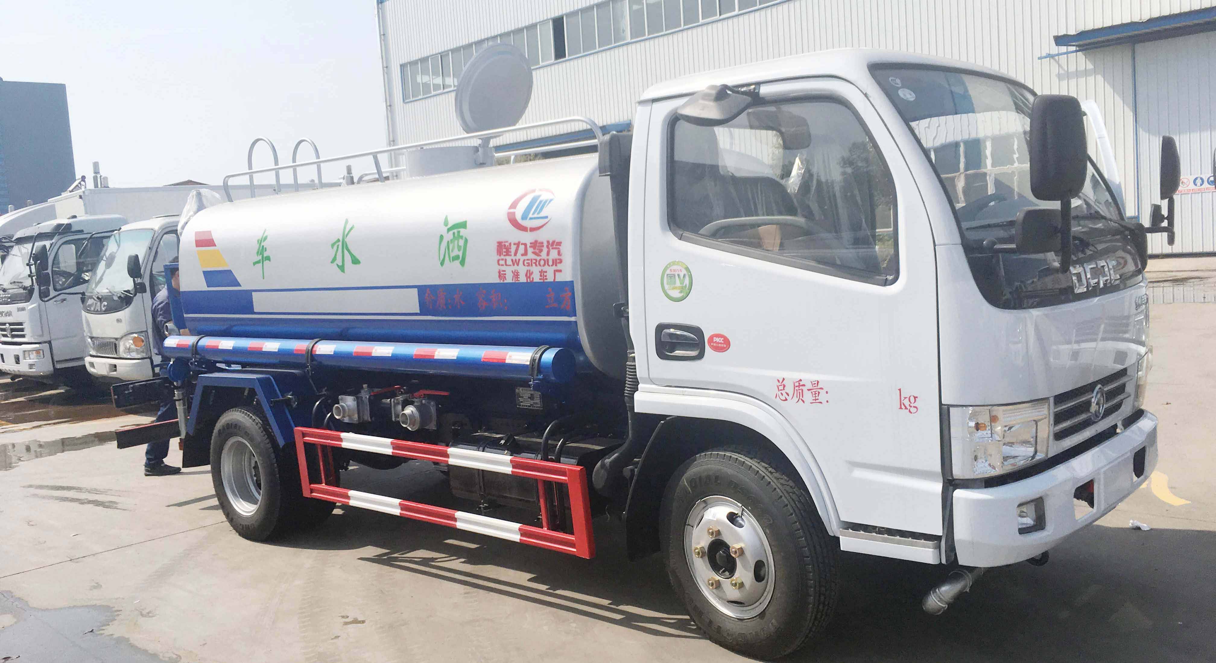 東風小多利卡D6灑水車（國五）