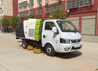 程力威牌CLW5030TSLE5型掃路車