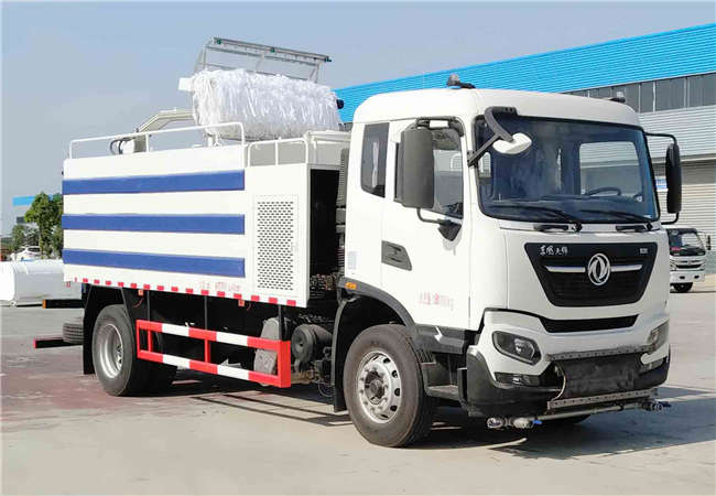 程力牌CL5181GQXHL6型隧道清洗車